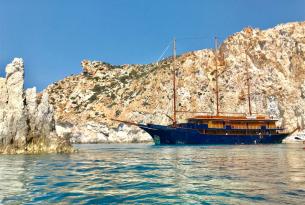 Crucero en velero a motor por las Islas Cícladas