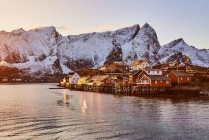 Tierra de Fiordos, Islas Lofoten y el Sol de Medianoche